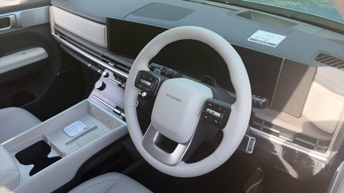 Hyundai SANTA FE 1.6 TGDi Plug-in Hybrid Ultimate 5dr 4WD Auto Estate - Image 11